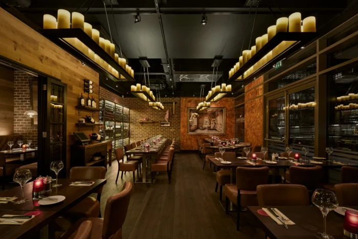 LARGE PRIVATE DINING ROOM